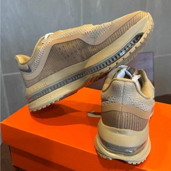 Women’s Nike Pegasus Premium - Picture 2 of 5